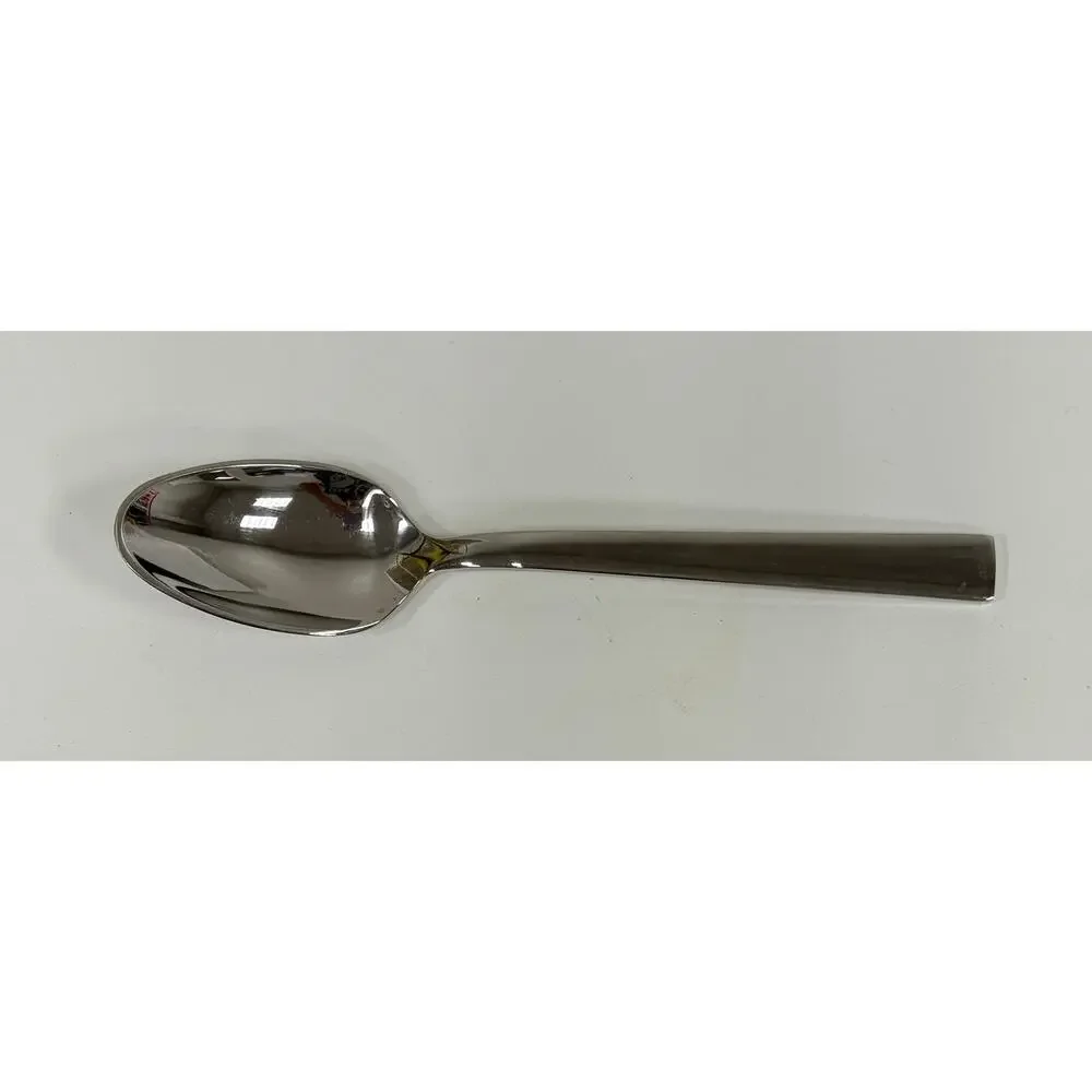 Oneida Aero Stainless Steel Flatware Set. KT112